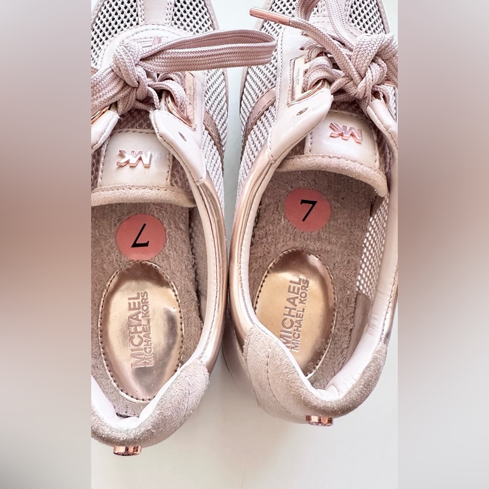 MICHAEL KORS MK MAGGIE TRAINER SNEAKERS SZ:7 PINK BLUSH ROSE GOLD WOMENS - Picture 6 of 10